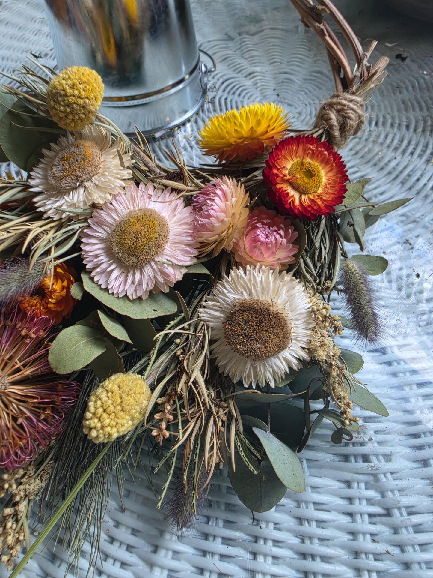 Australian Native Wildflower Wreath – Banksia Cone Essential Oil Diffuser