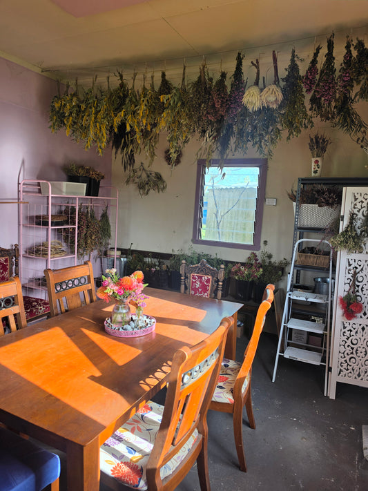 Wreath Making on the Farm at Wild Bandicoot Farm