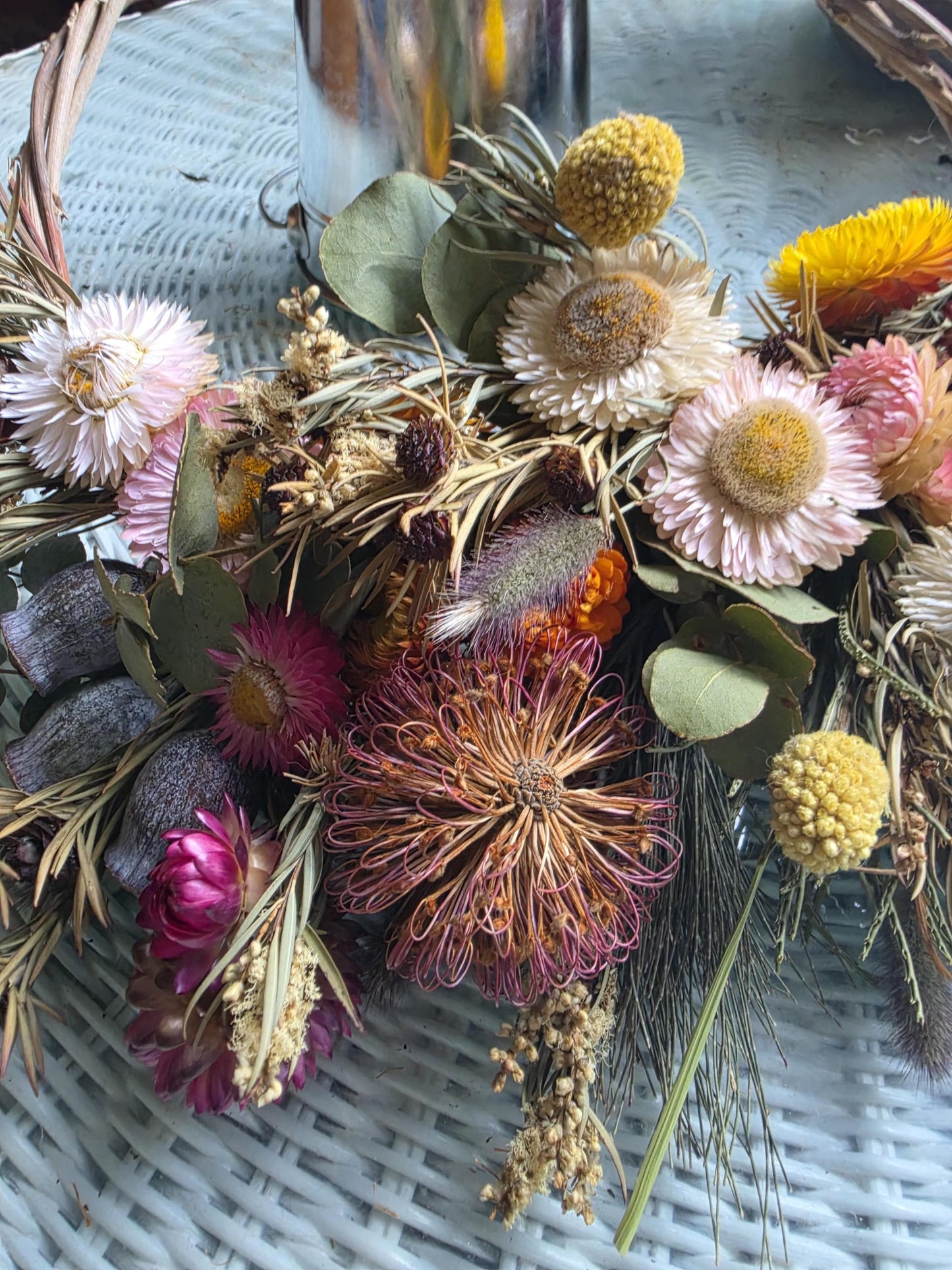 Australian Native Wildflower Wreath – Banksia Cone Essential Oil Diffuser