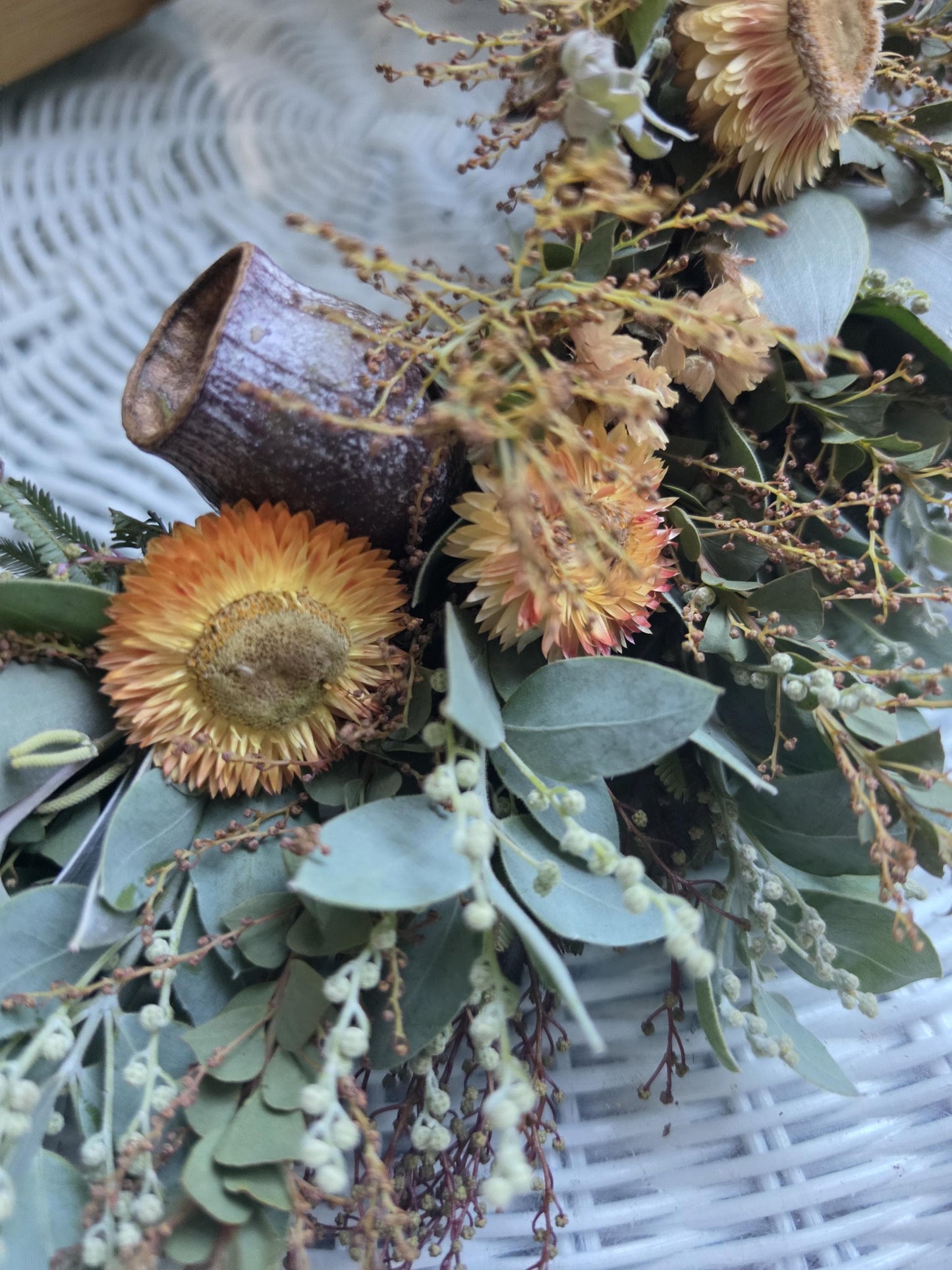 Australian Native Wattle Wreath – Acacia, Wildflowers, Strawflowers, Gumnuts