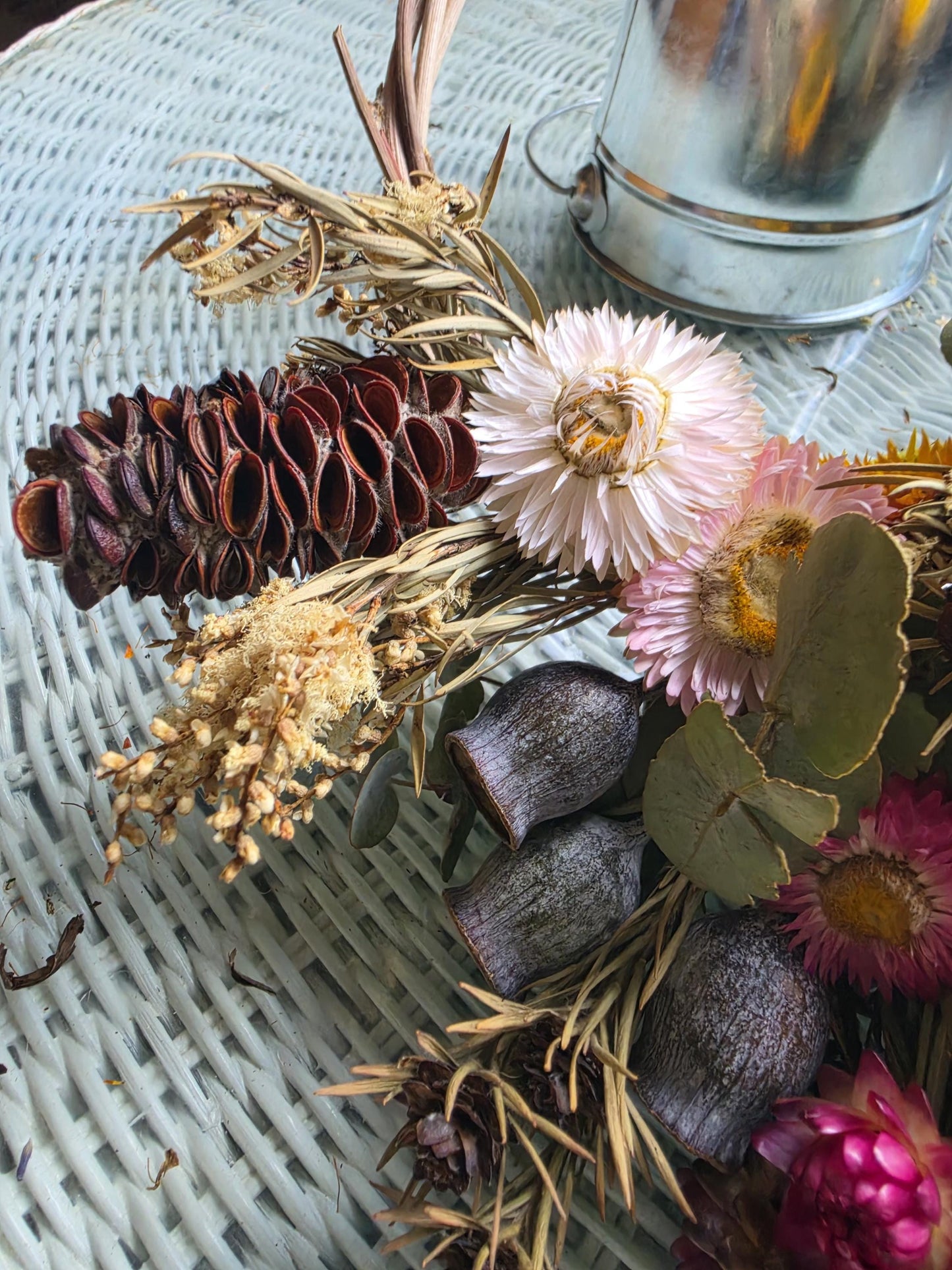Australian Native Wildflower Wreath – Banksia Cone Essential Oil Diffuser