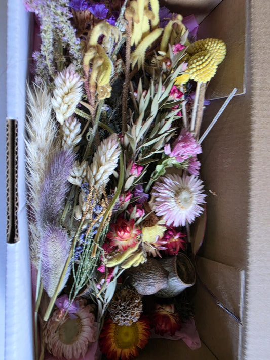 Natural Dried Flowers and Seed Pods, Dried Botanicals, Wildflowers, DIY decor, Resin Craft